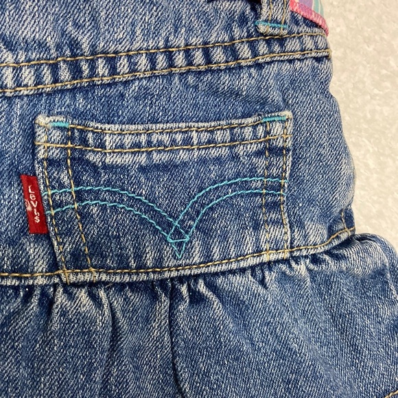 Levi’s red tab ruffle denim skirt with attached rainbow stripe shorts 2t - Picture 3 of 8